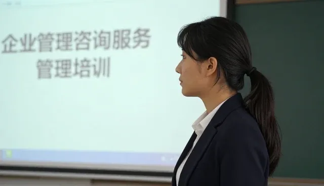 社区服务站使用企业策划服务需要注意什么?